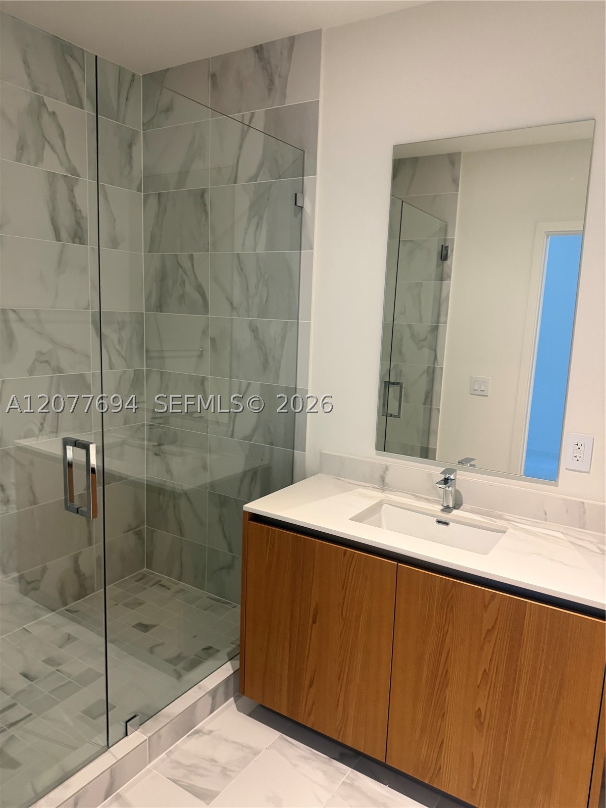 1400 Biscayne Blvd #209 Miami, FL 33132