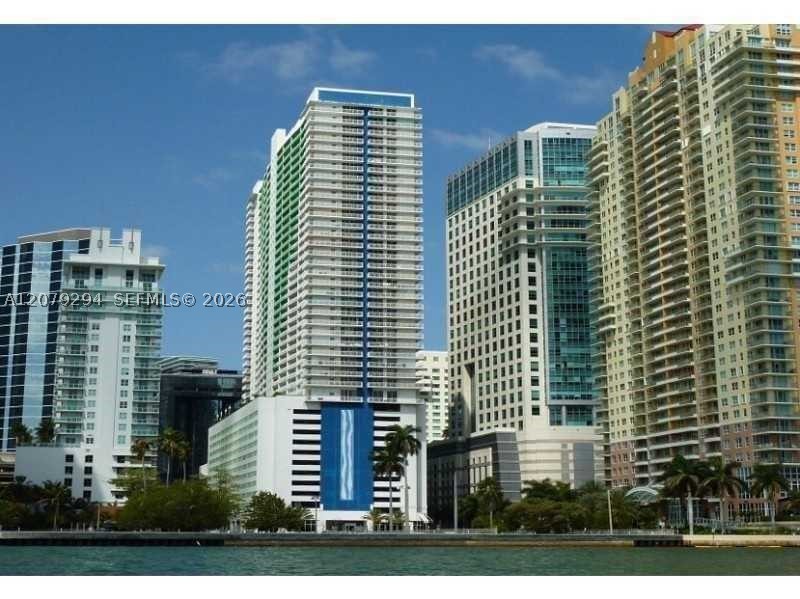1200 Brickell Bay Dr #2303