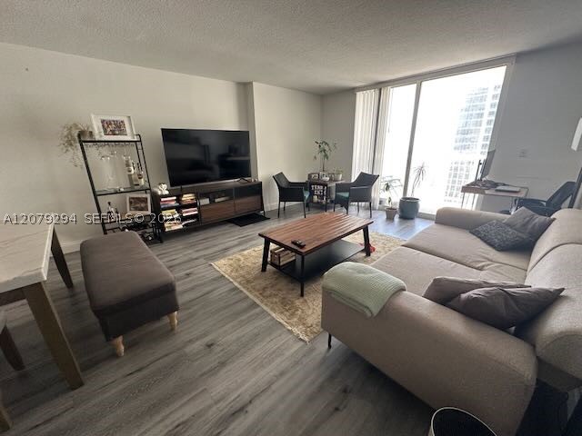 image The Club at Brickell Bay14