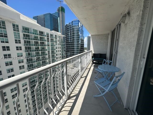 image The Club at Brickell Bay4