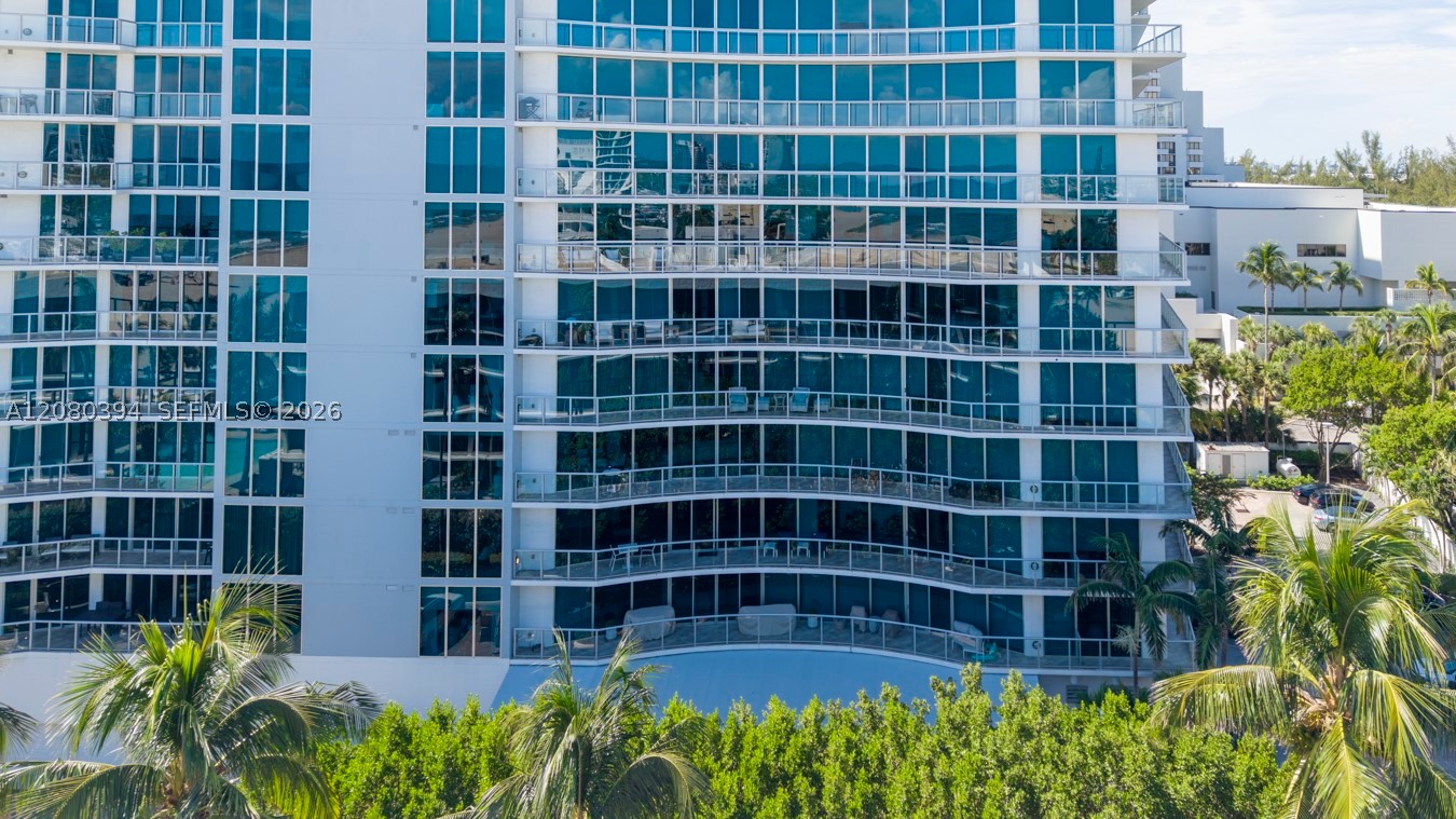 1200 Holiday Dr #208 Fort Lauderdale, FL 33316
