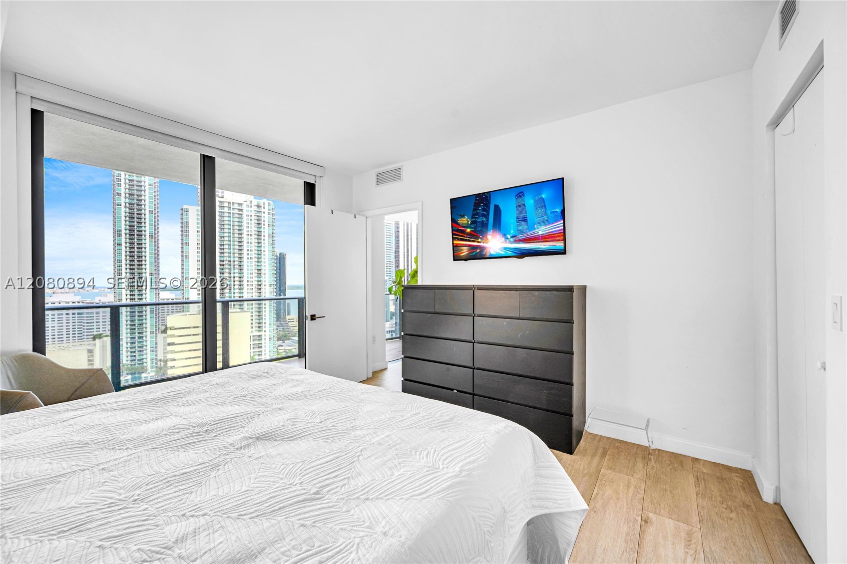 image Brickell Heights East17