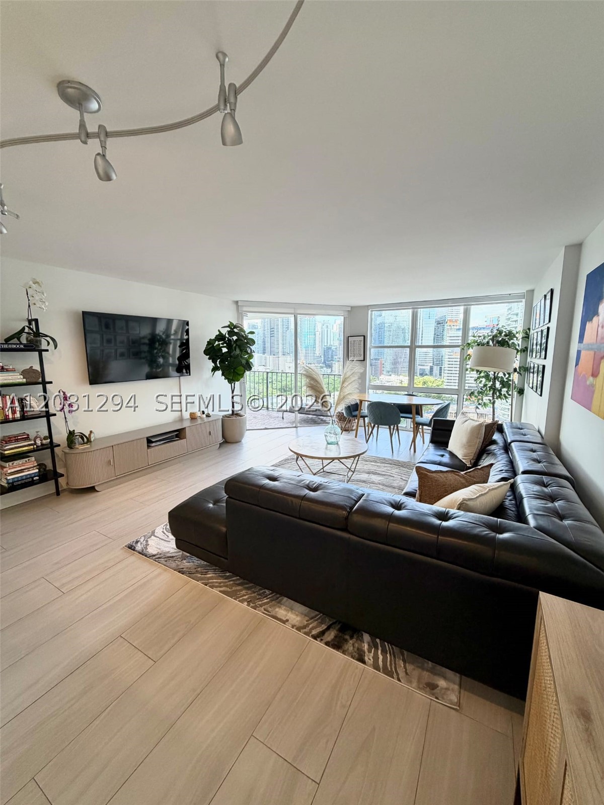 image Brickell Place II8