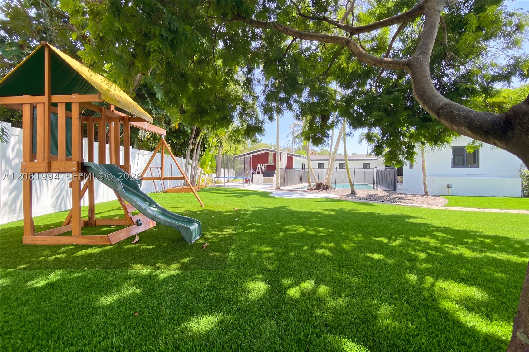 8201 SW 151st St Palmetto Bay, FL 33158