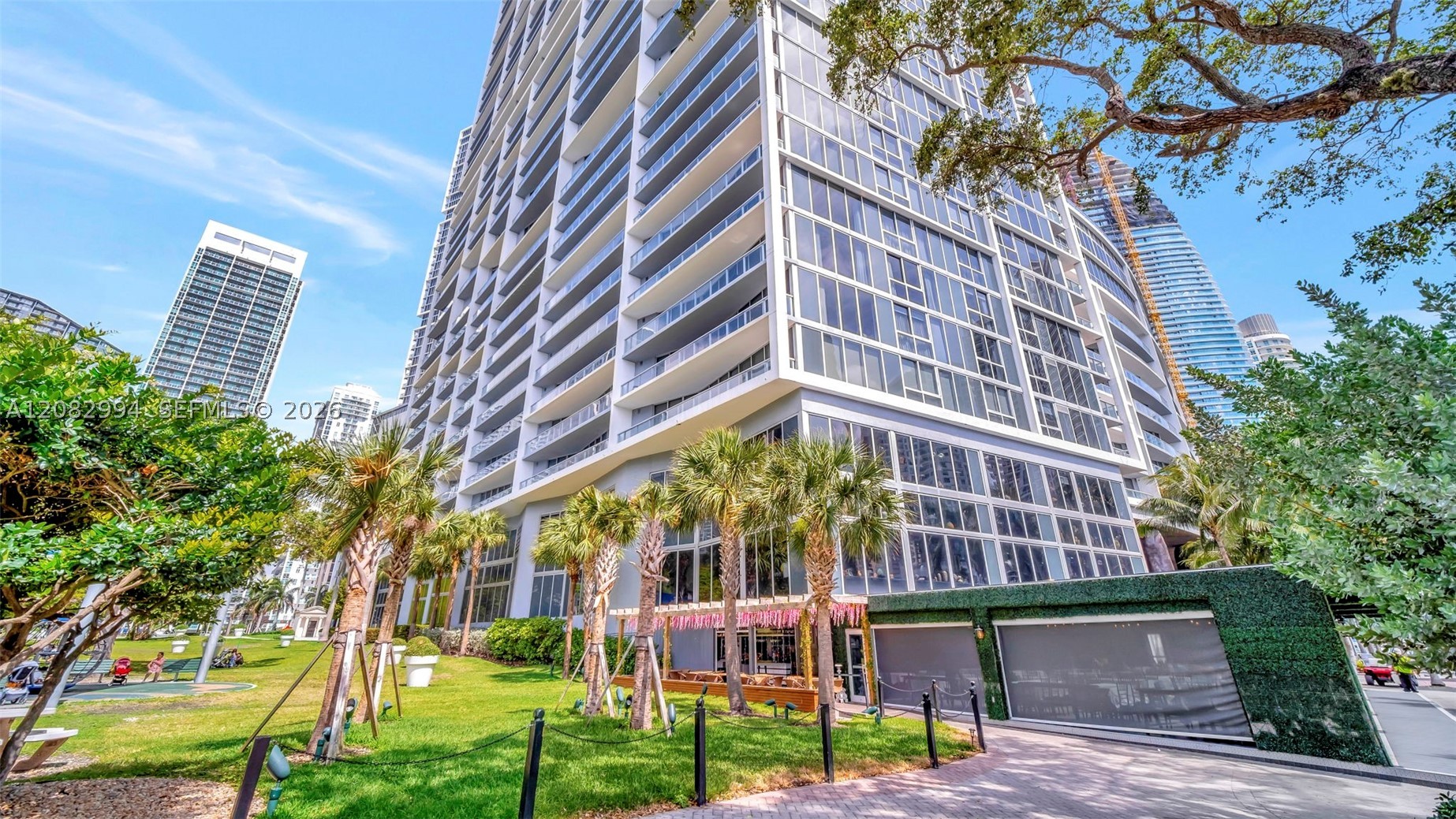 image Icon Brickell II16