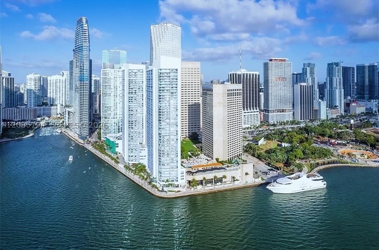 335 S Biscayne Blvd #1801
