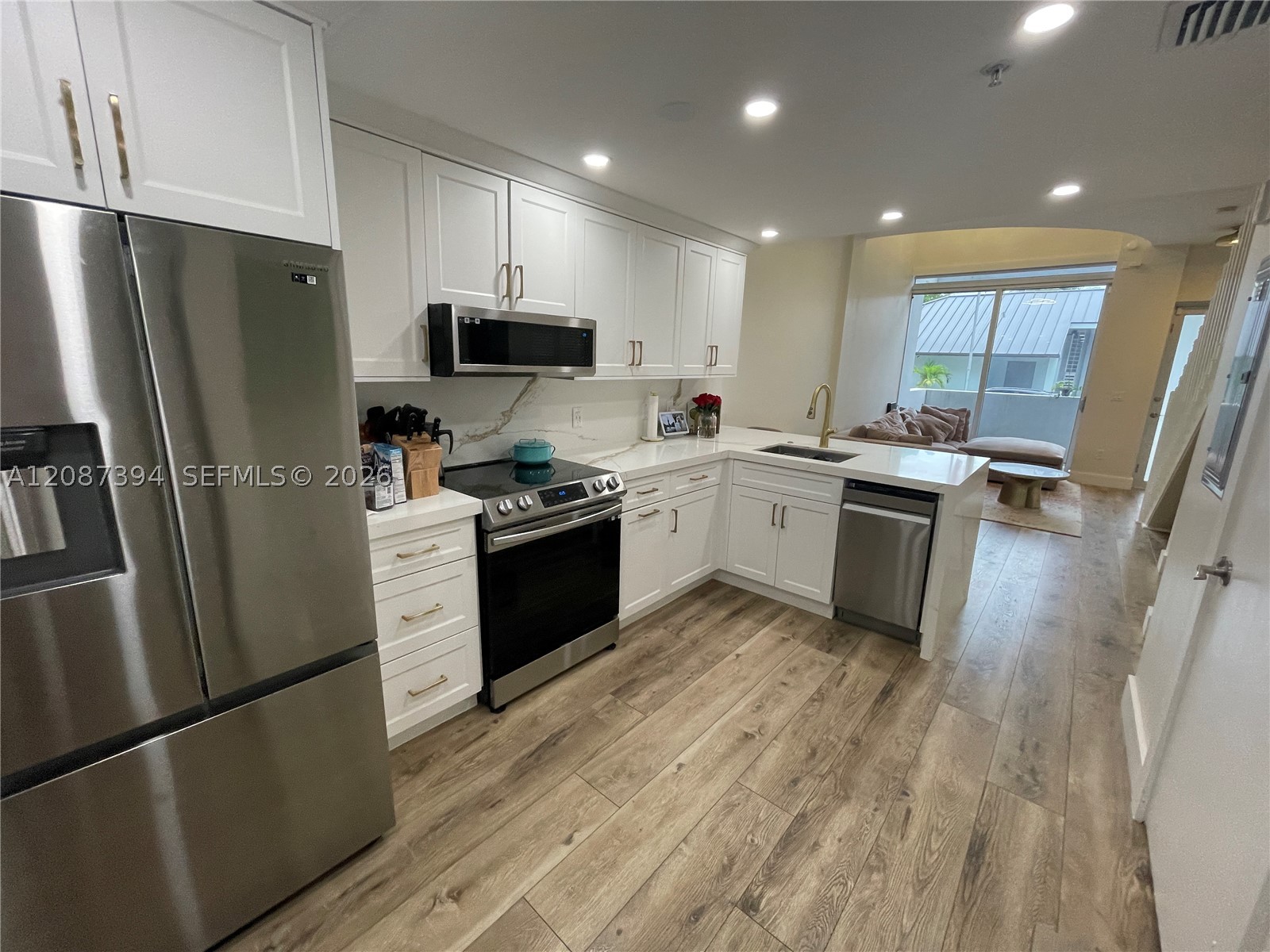 3339 Virginia St #141