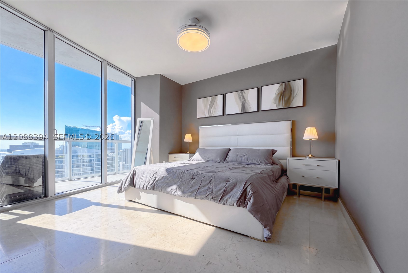 image Icon Brickell I9