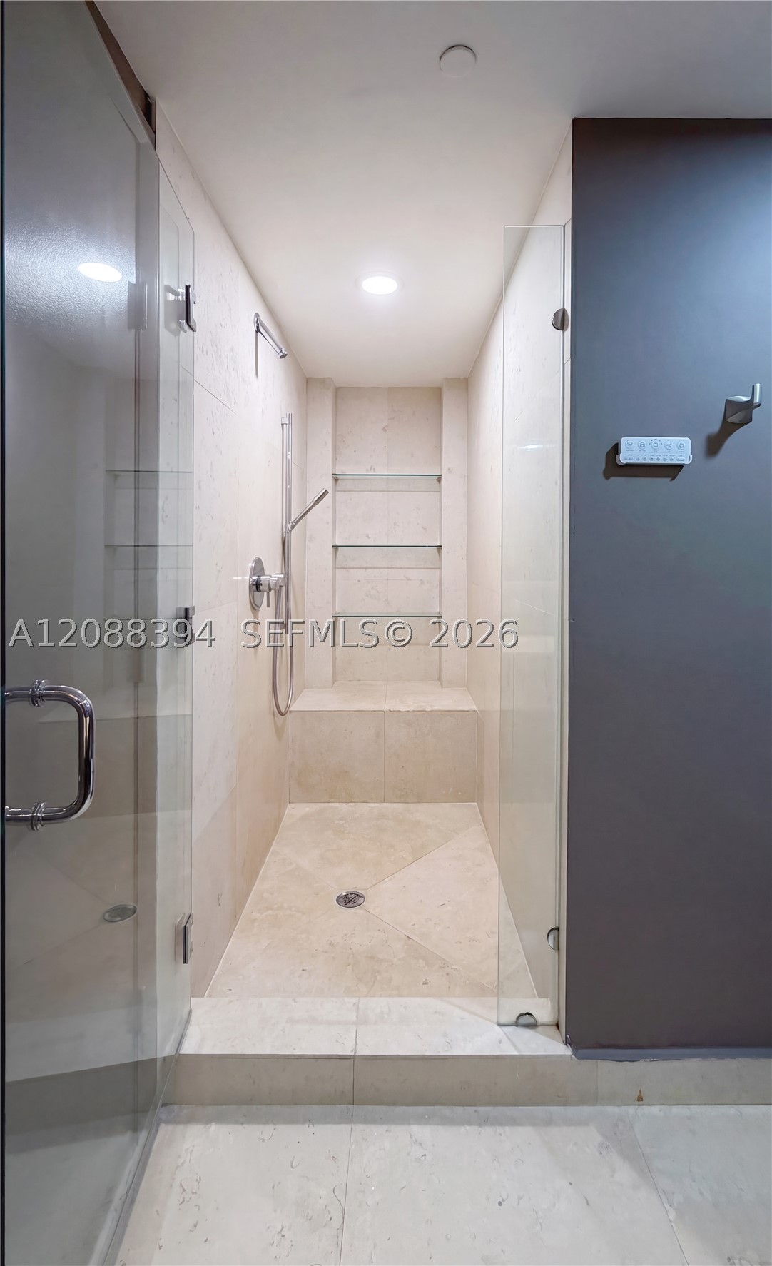 image Icon Brickell I13