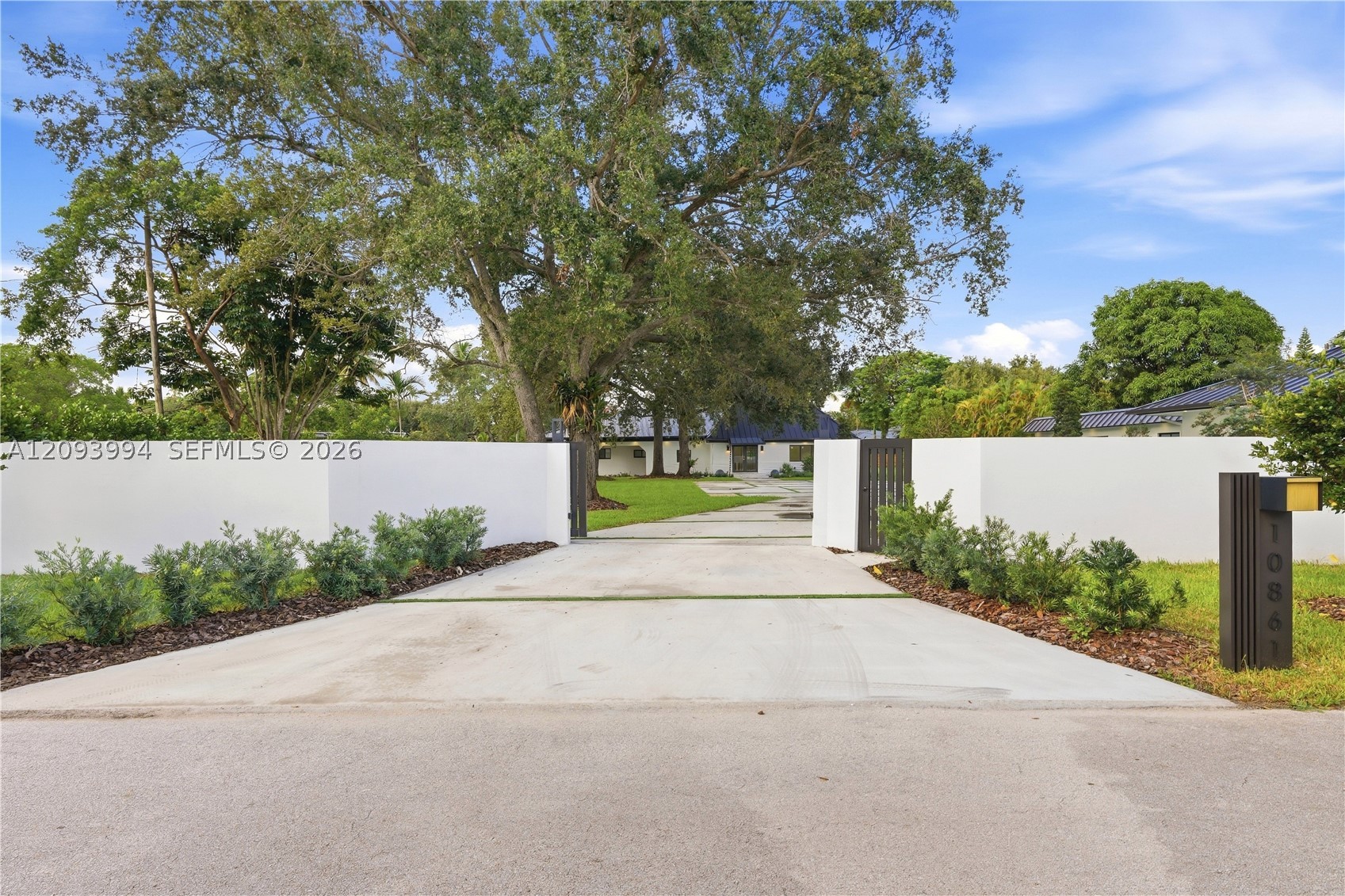 10861 SW 93rd St Miami, FL 33176
