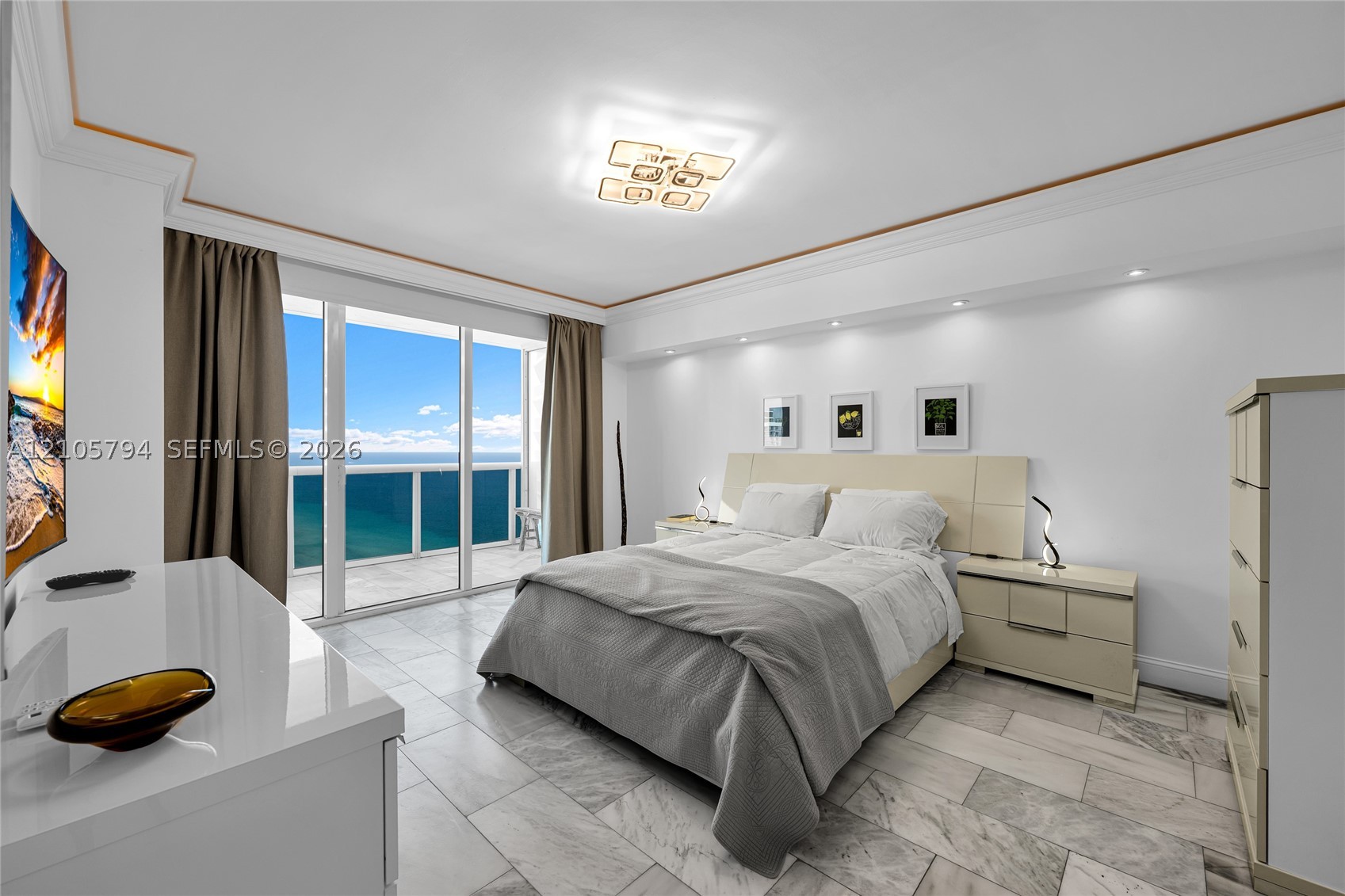 image Beach Club 215