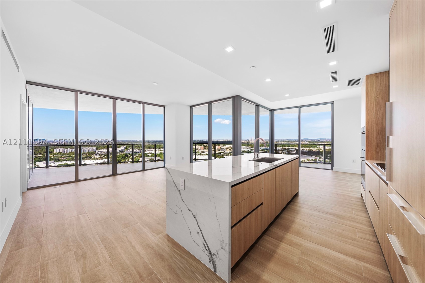 2411 Laguna Cir #2506