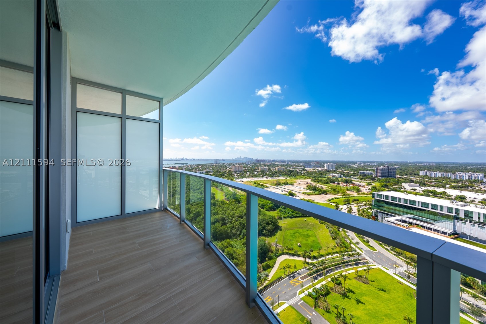 2411 Laguna Cir #2506 North Miami, FL 33181