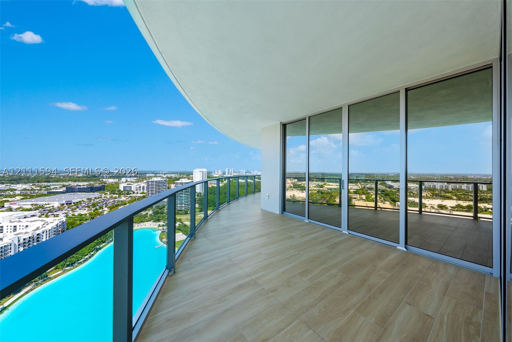 2411 Laguna Cir #2506 North Miami, FL 33181