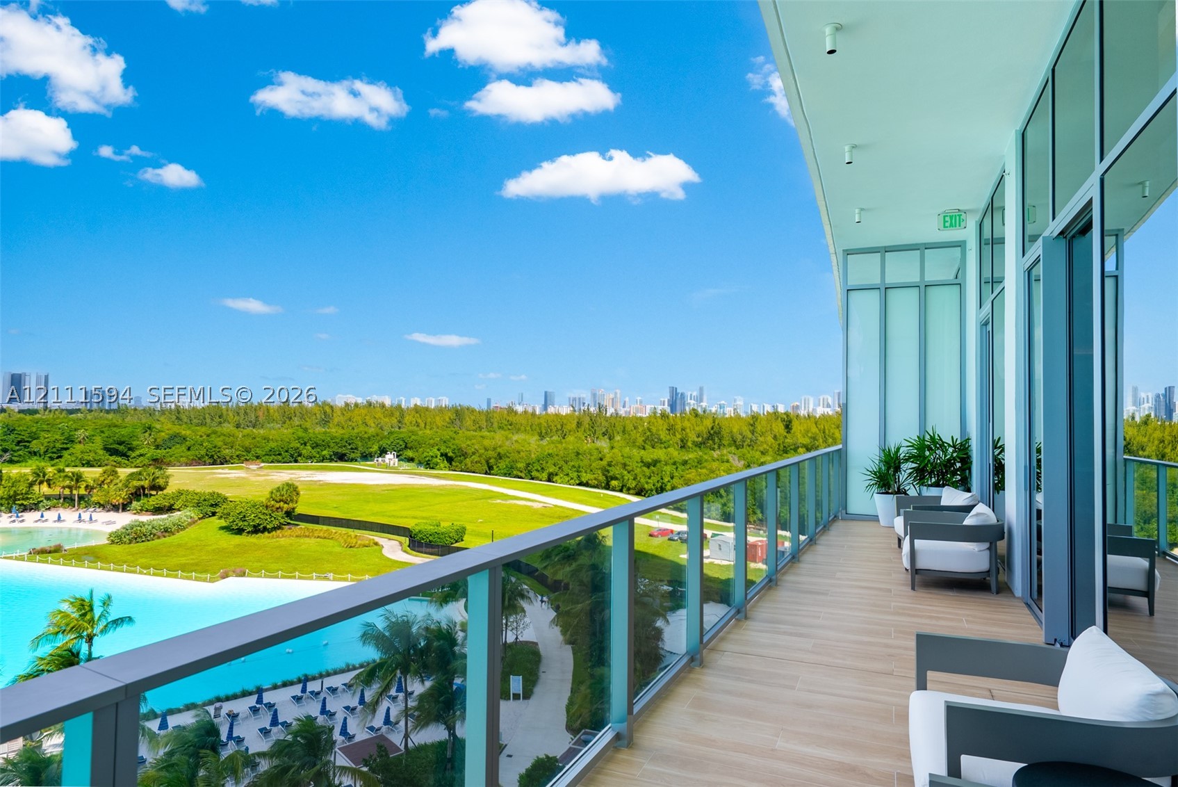 2411 Laguna Cir #2506 North Miami, FL 33181