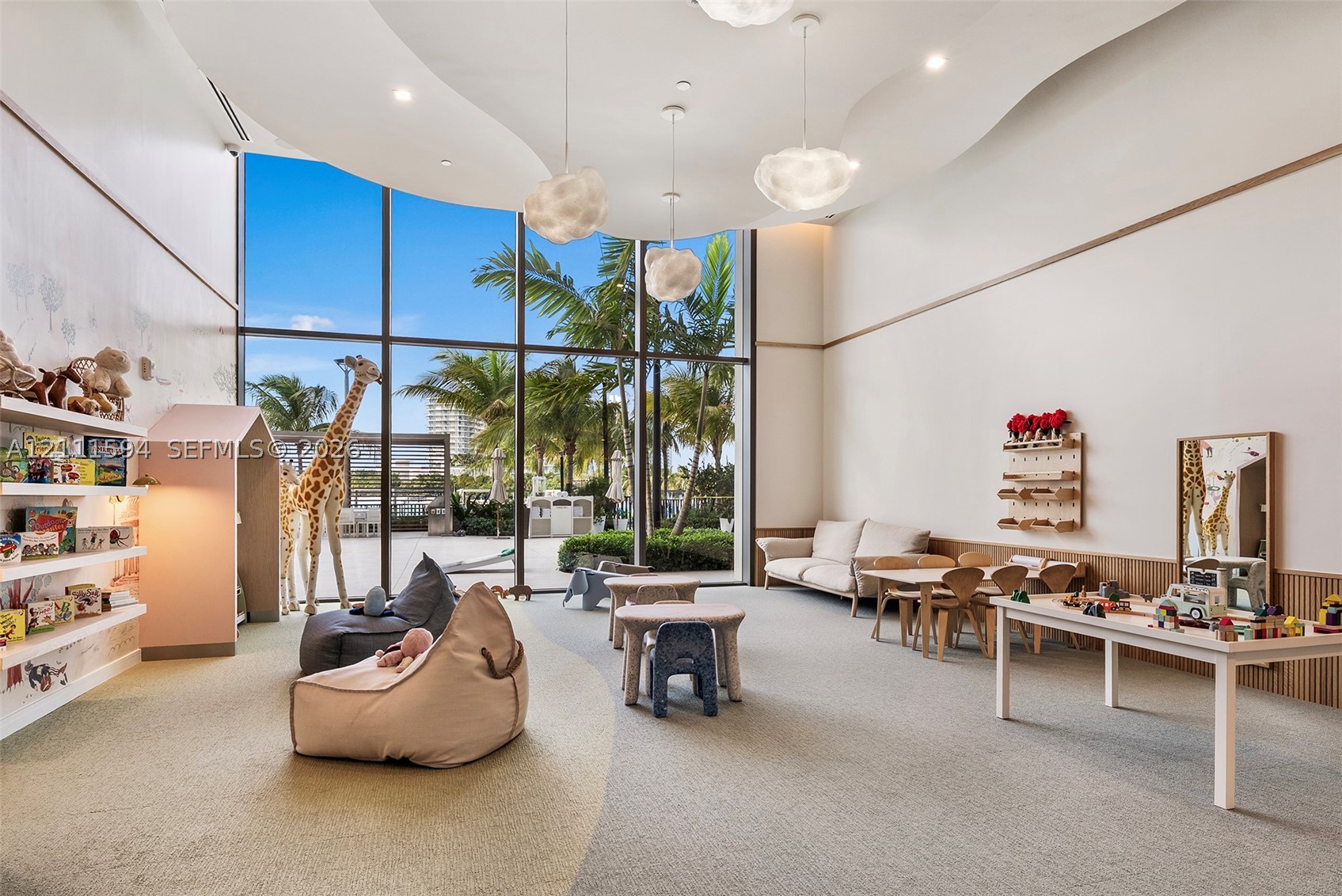 2411 Laguna Cir #2506 North Miami, FL 33181