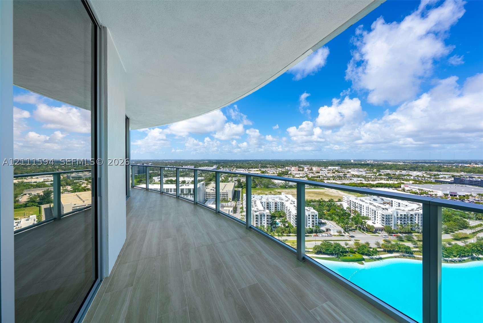 2411 Laguna Cir #2506 North Miami, FL 33181