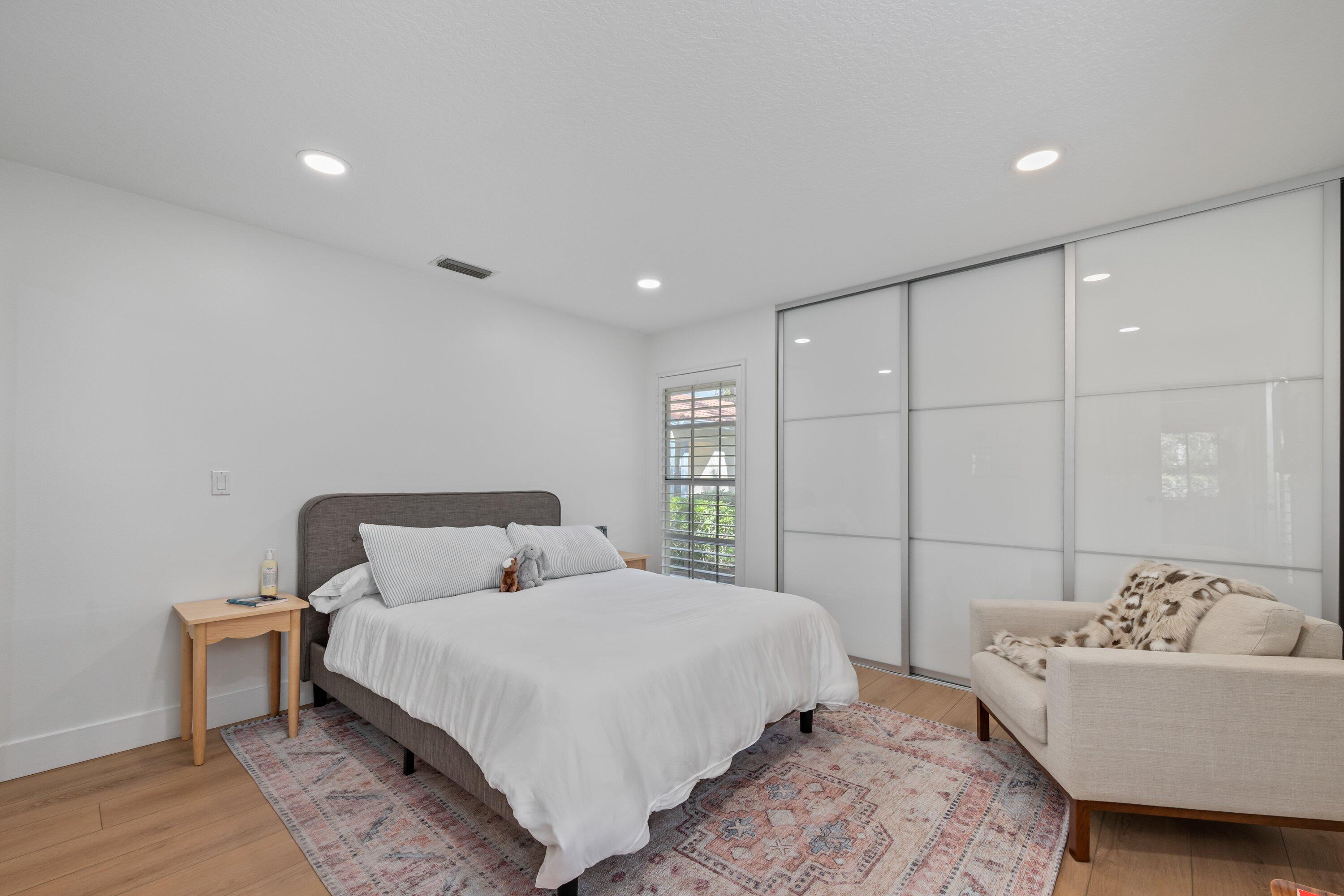 2236 Las Casitas Wellington, FL 33414