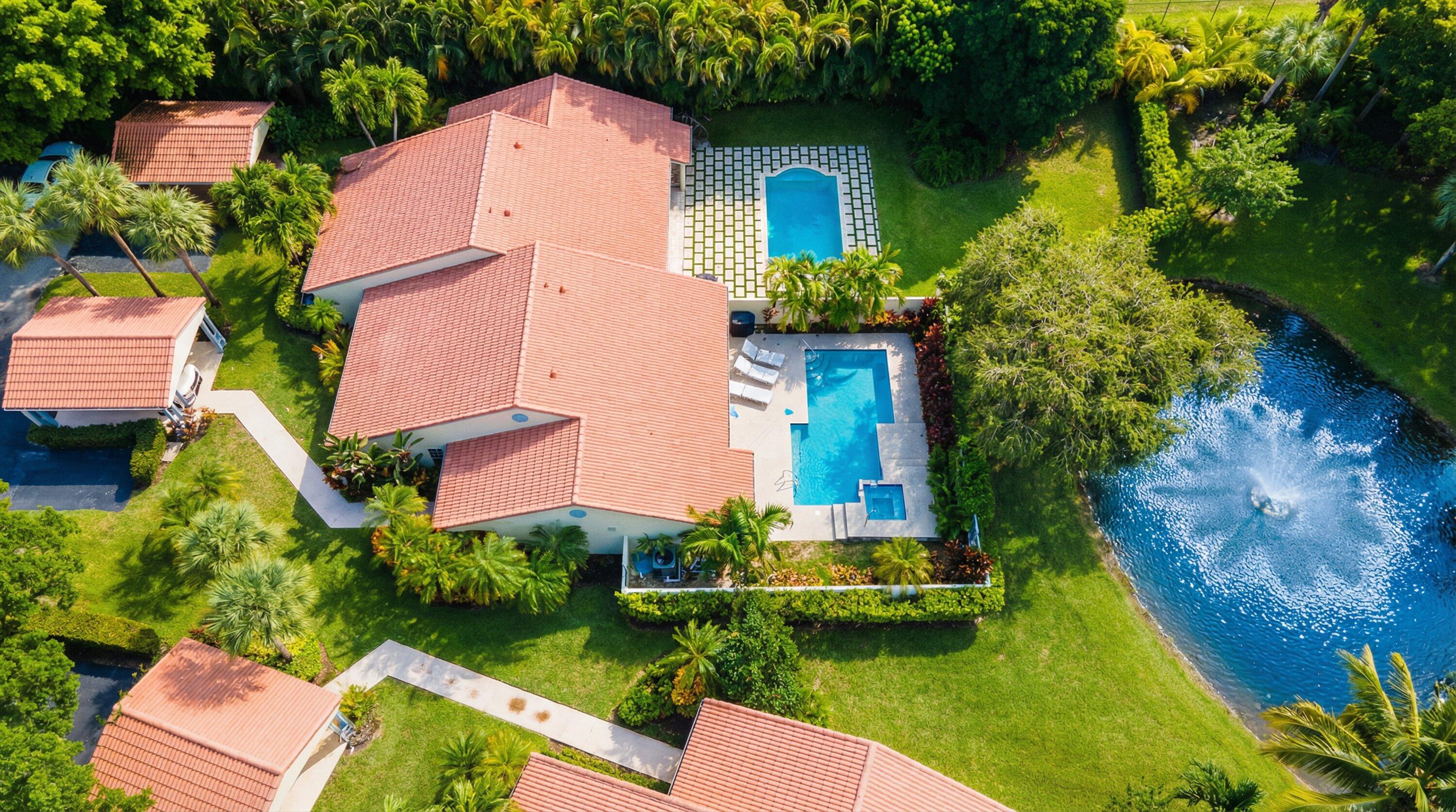 2236 Las Casitas Wellington, FL 33414