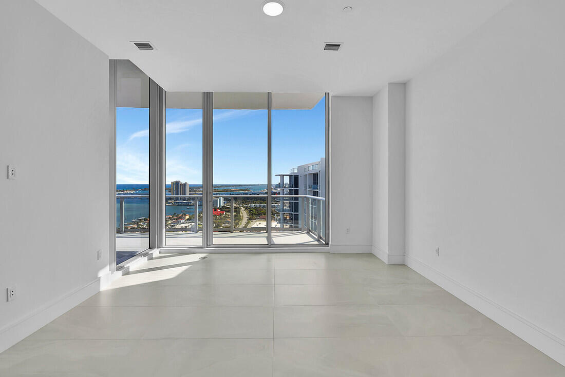 220 Lake Shr #2411 Lake Park, FL 33403