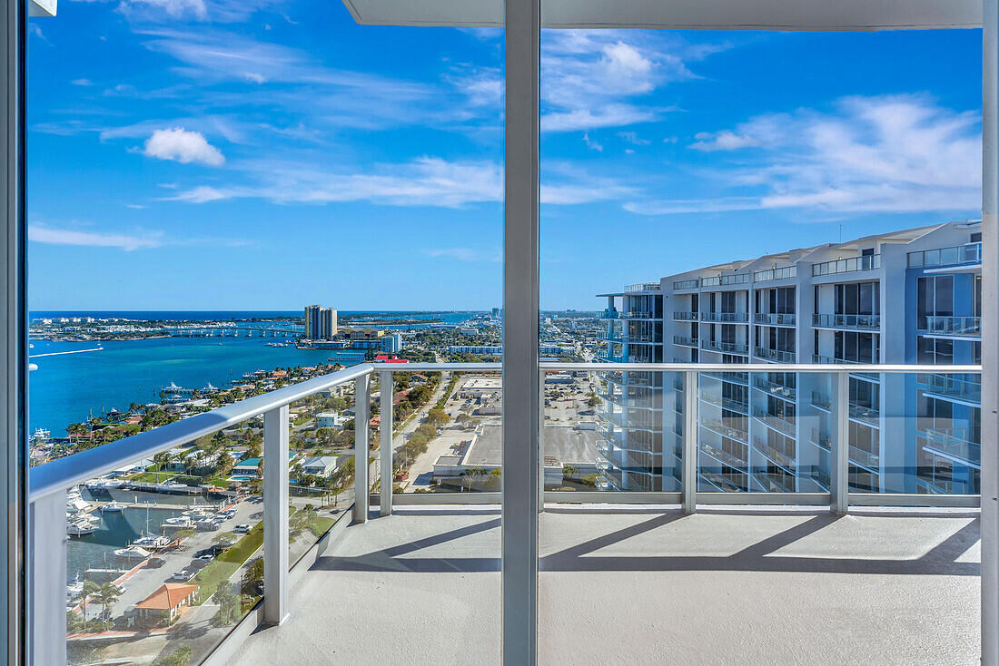 220 Lake Shr #2411 Lake Park, FL 33403