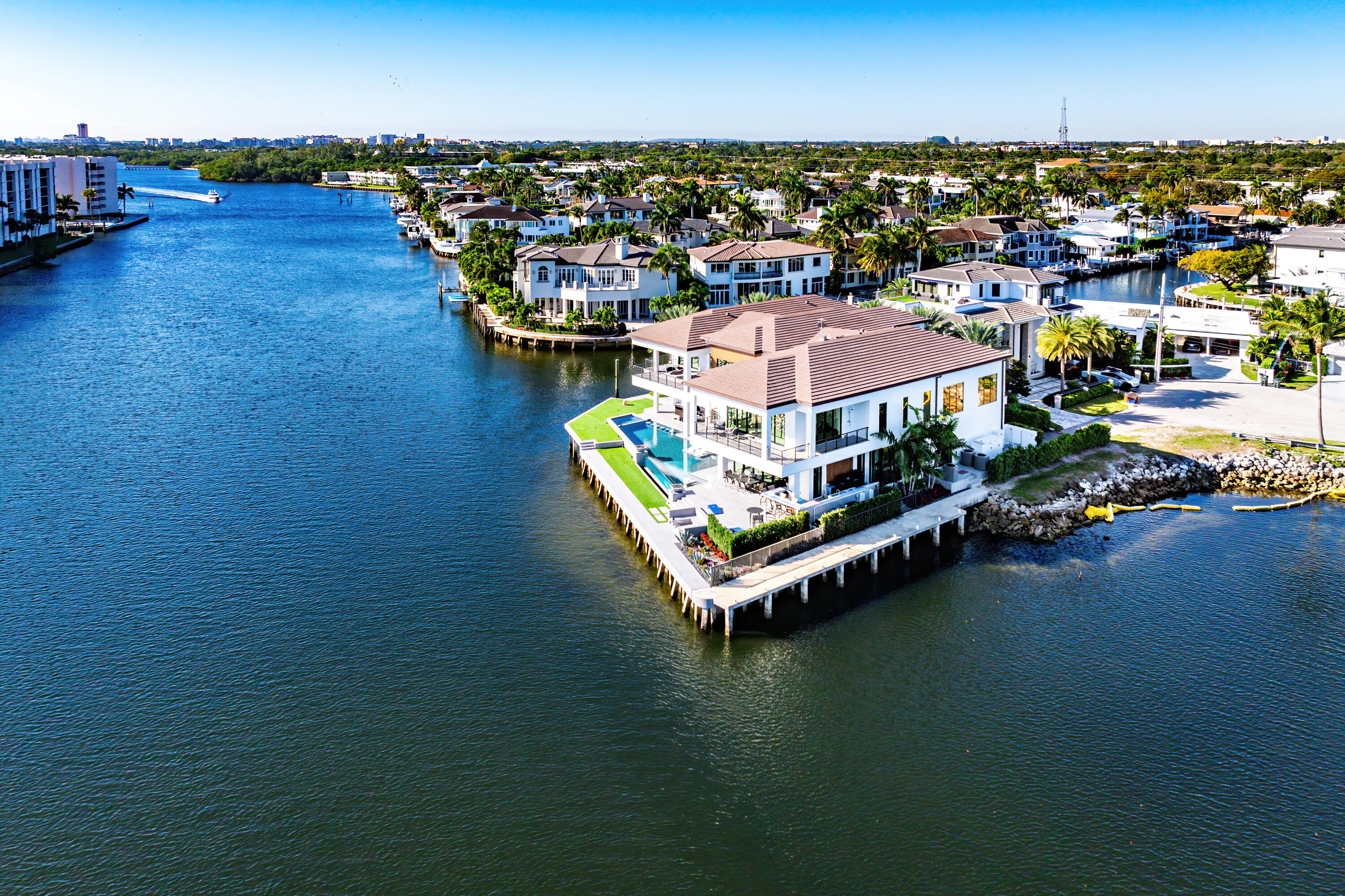 2934 NE 8th Boca Raton, FL 33431