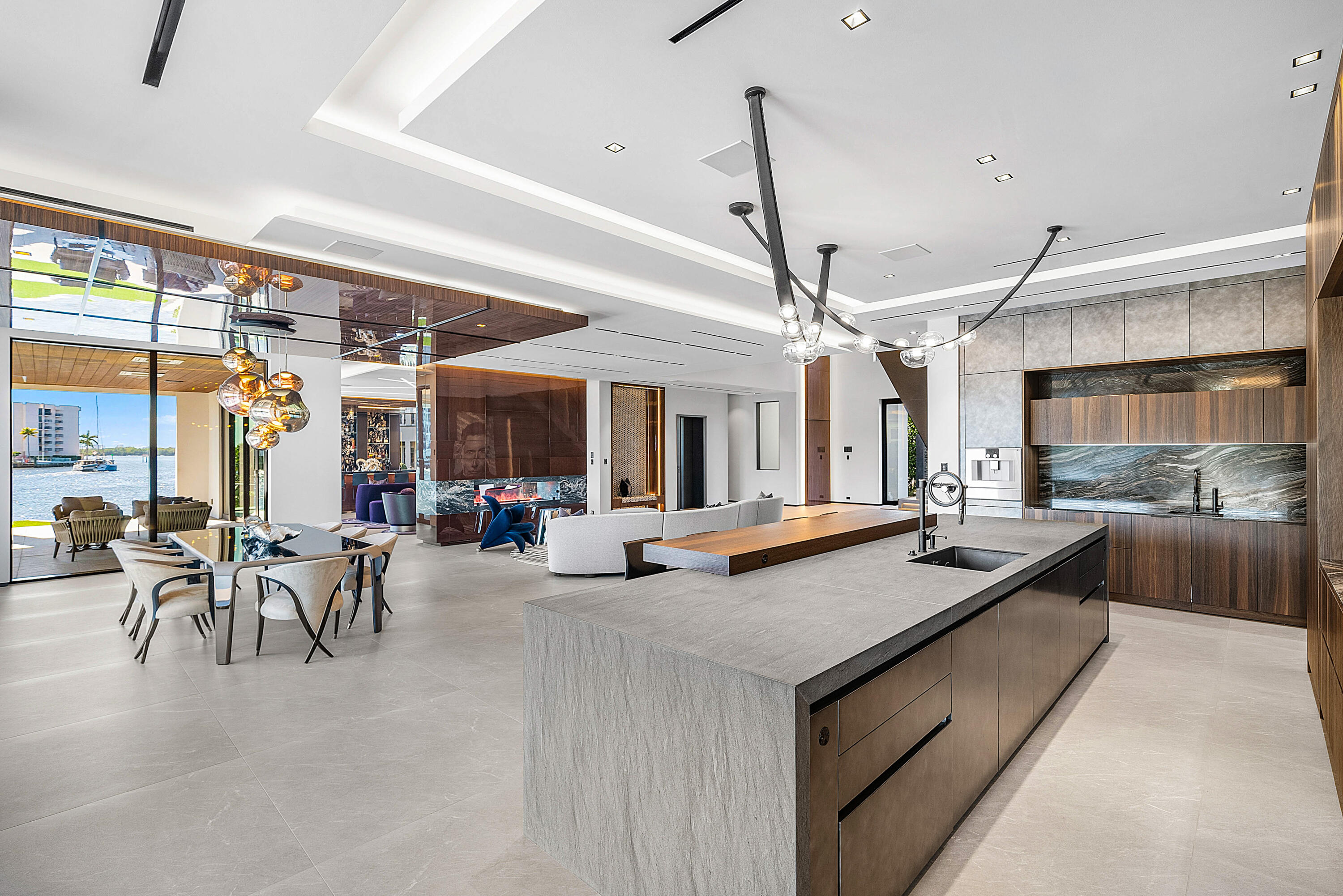 2934 NE 8th Boca Raton, FL 33431