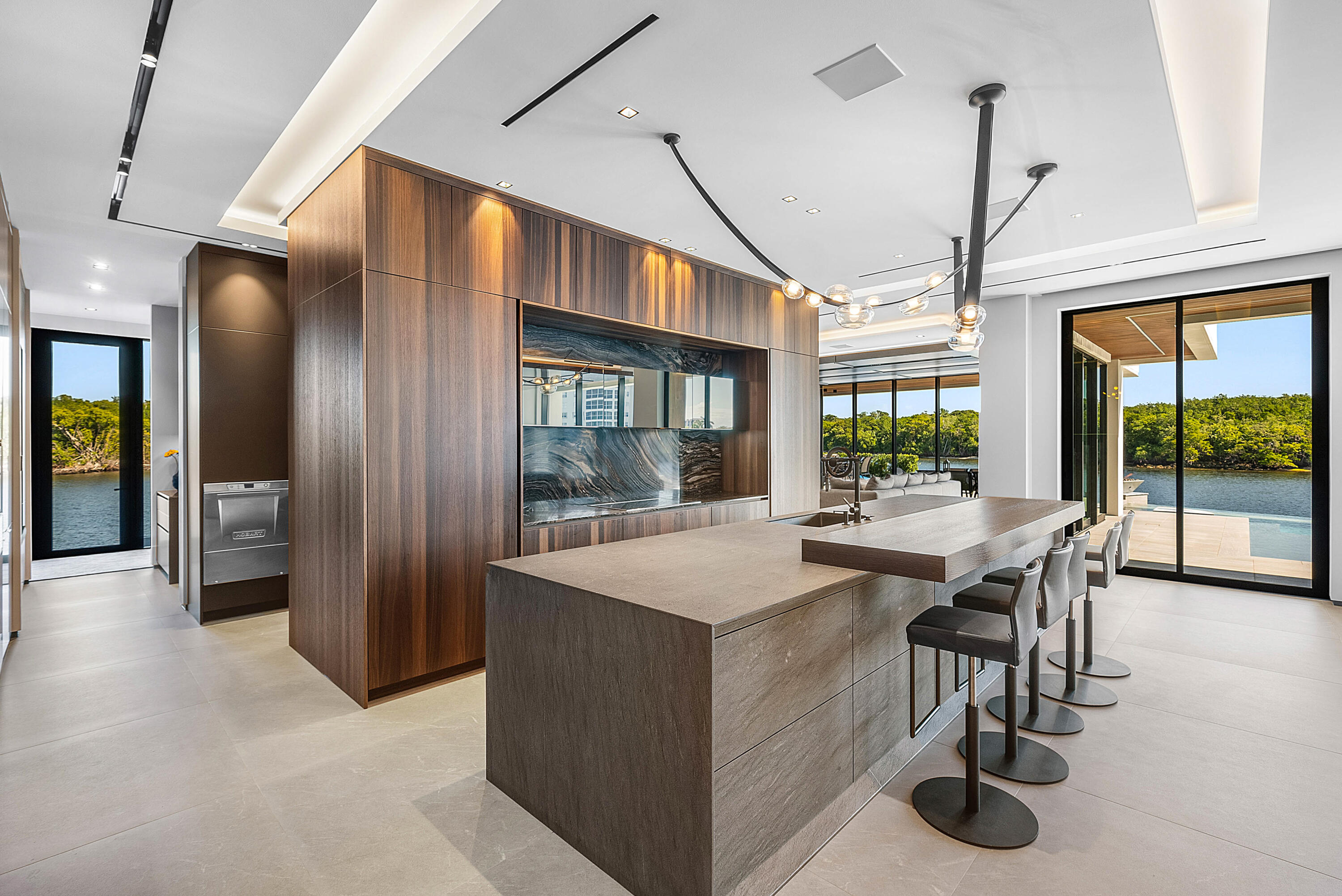 2934 NE 8th Boca Raton, FL 33431