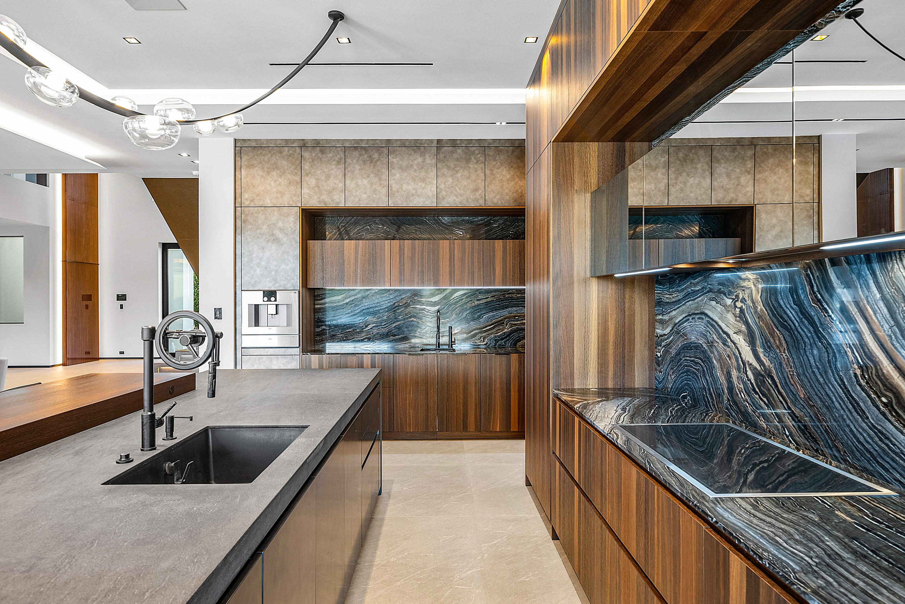 2934 NE 8th Boca Raton, FL 33431