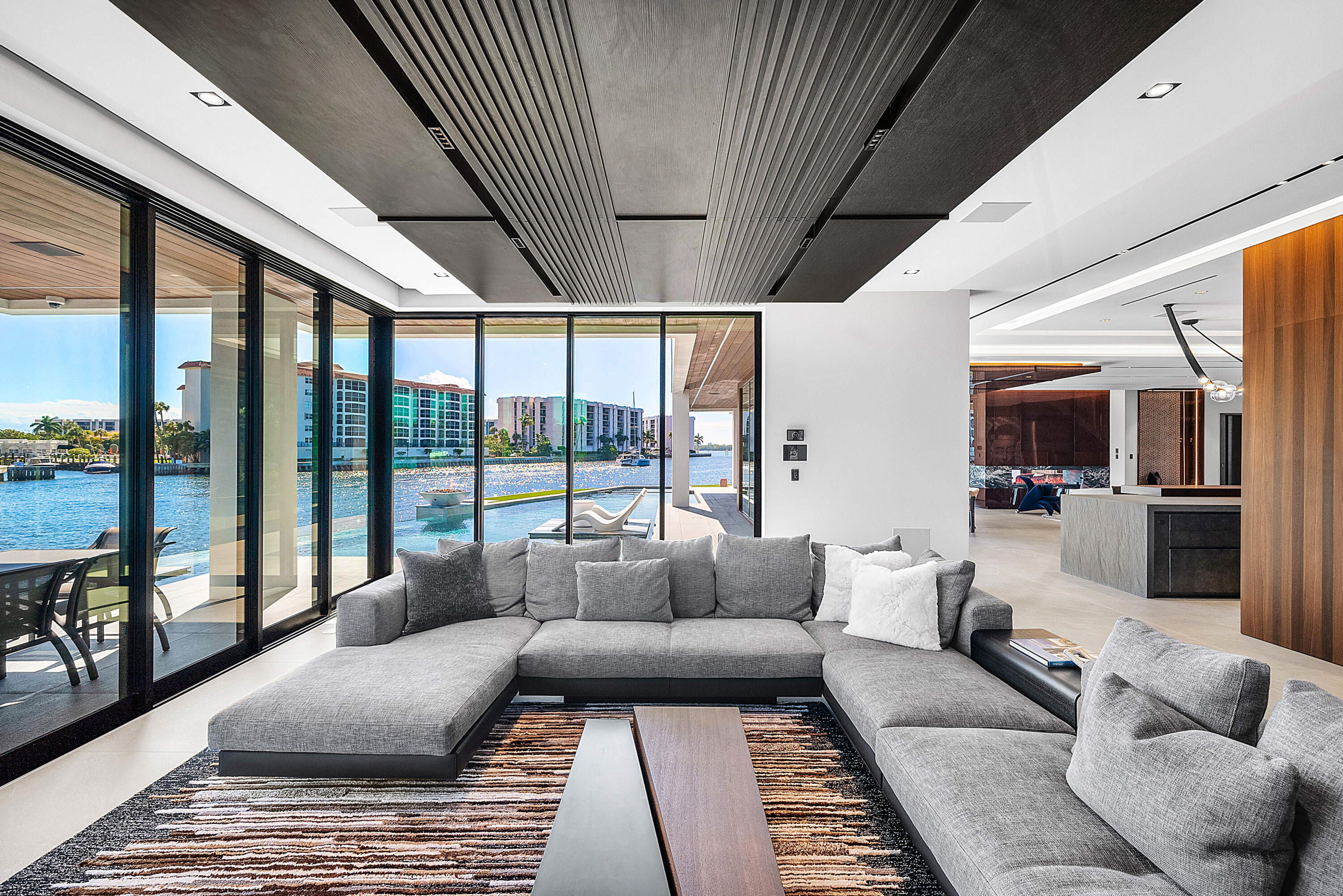 2934 NE 8th Boca Raton, FL 33431