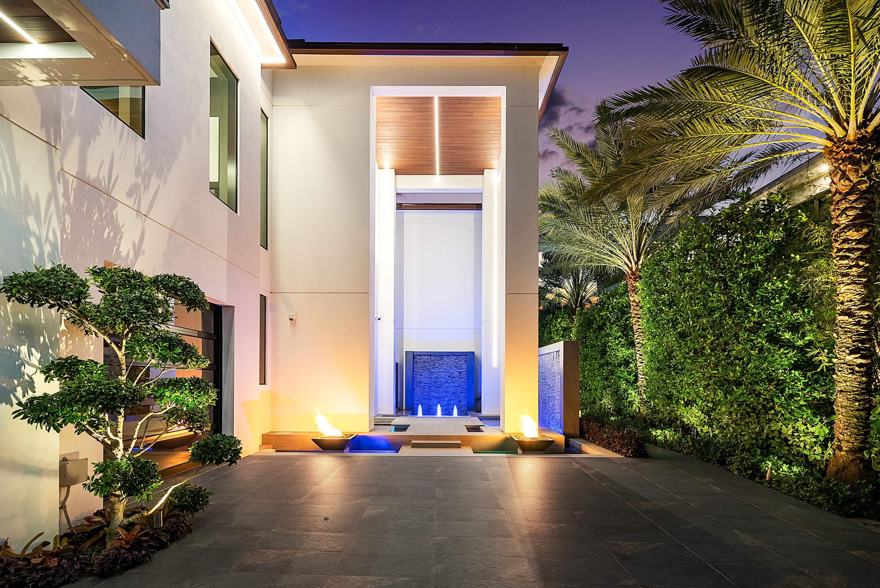 2934 NE 8th Boca Raton, FL 33431