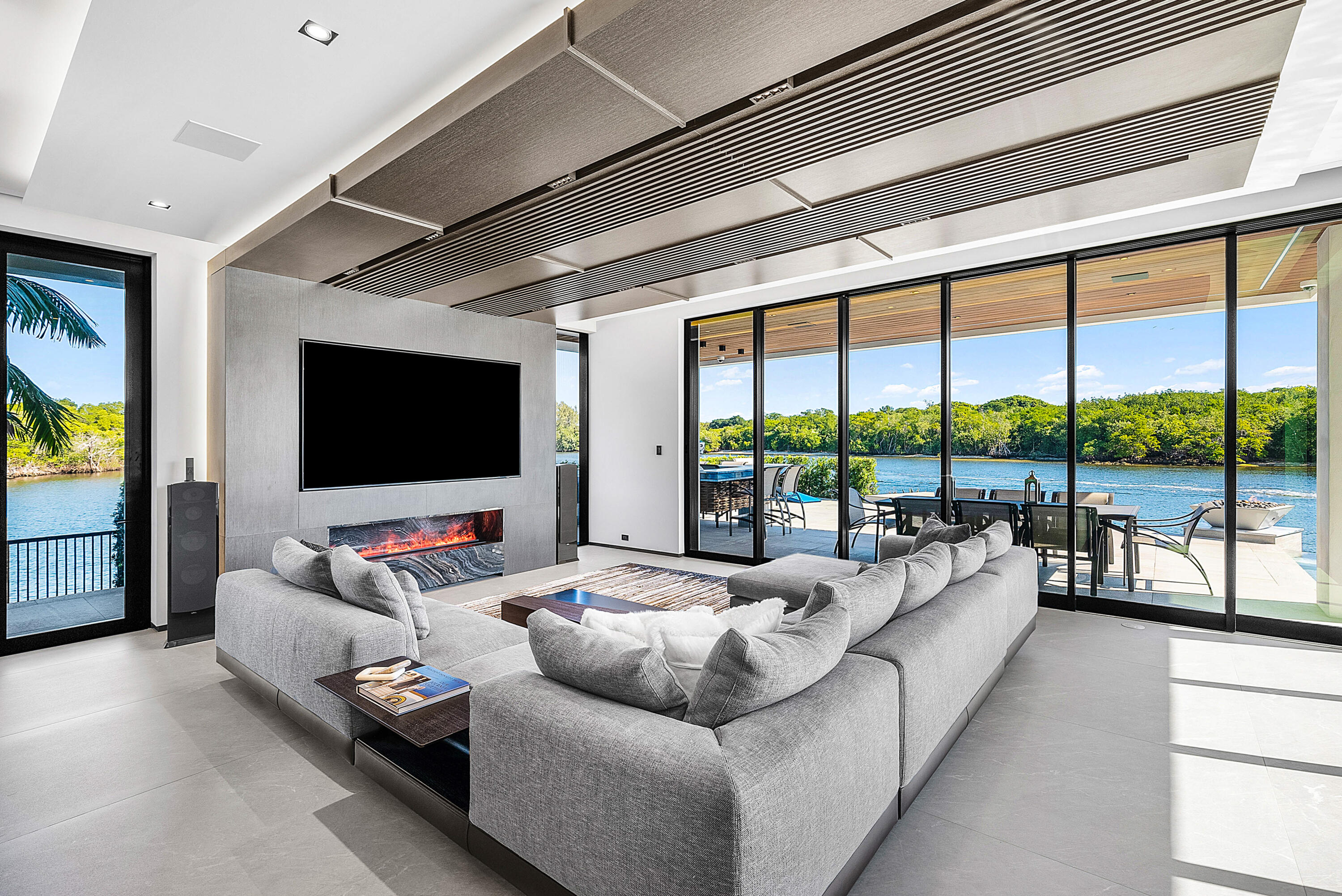 2934 NE 8th Boca Raton, FL 33431