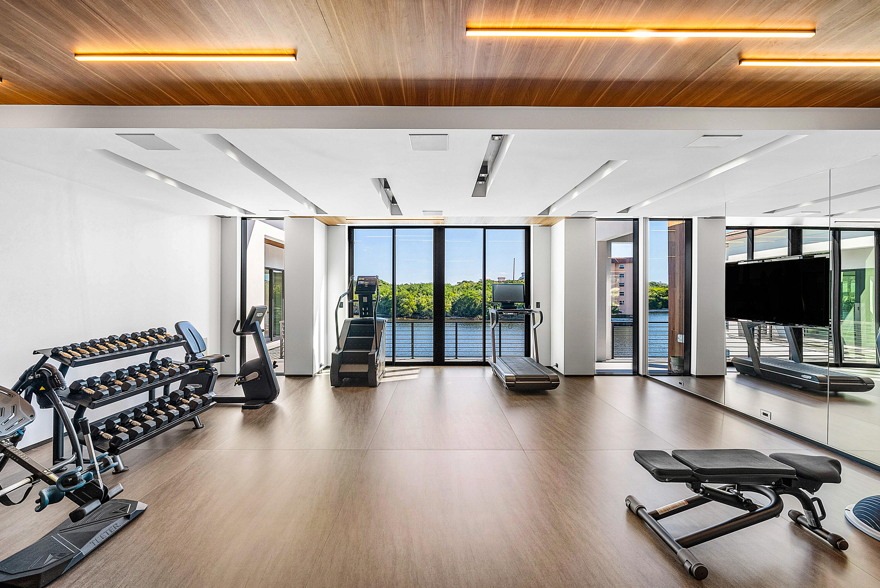 2934 NE 8th Boca Raton, FL 33431