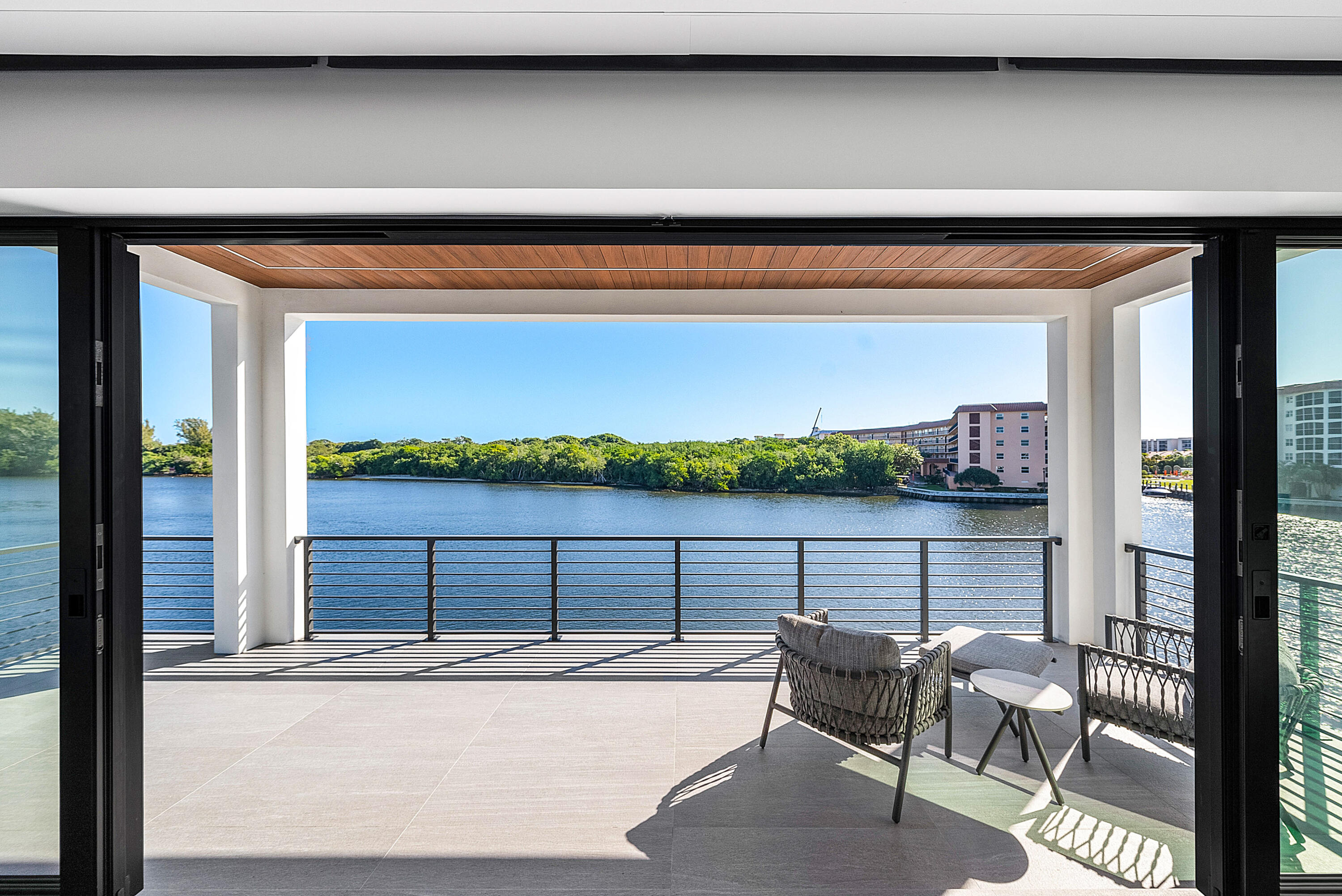 2934 NE 8th Boca Raton, FL 33431