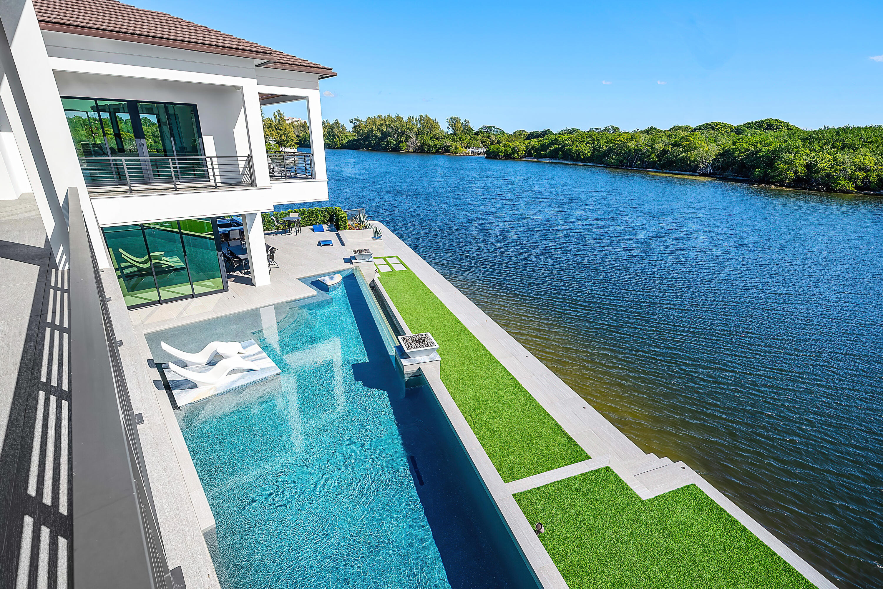 2934 NE 8th Boca Raton, FL 33431