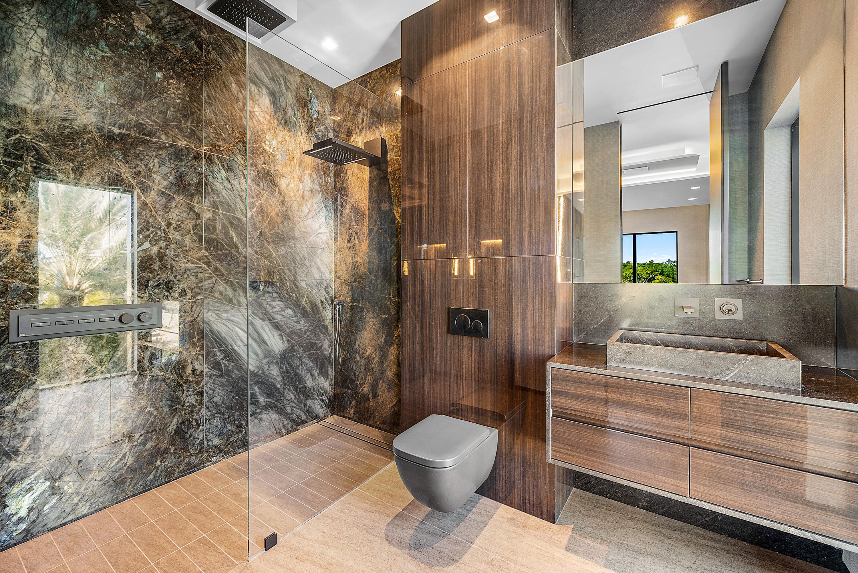 2934 NE 8th Boca Raton, FL 33431