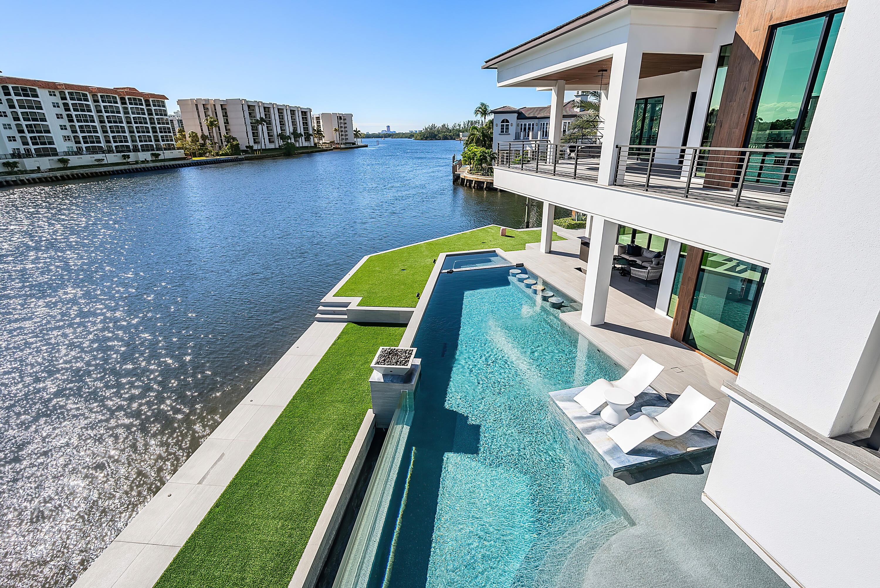 2934 NE 8th Boca Raton, FL 33431