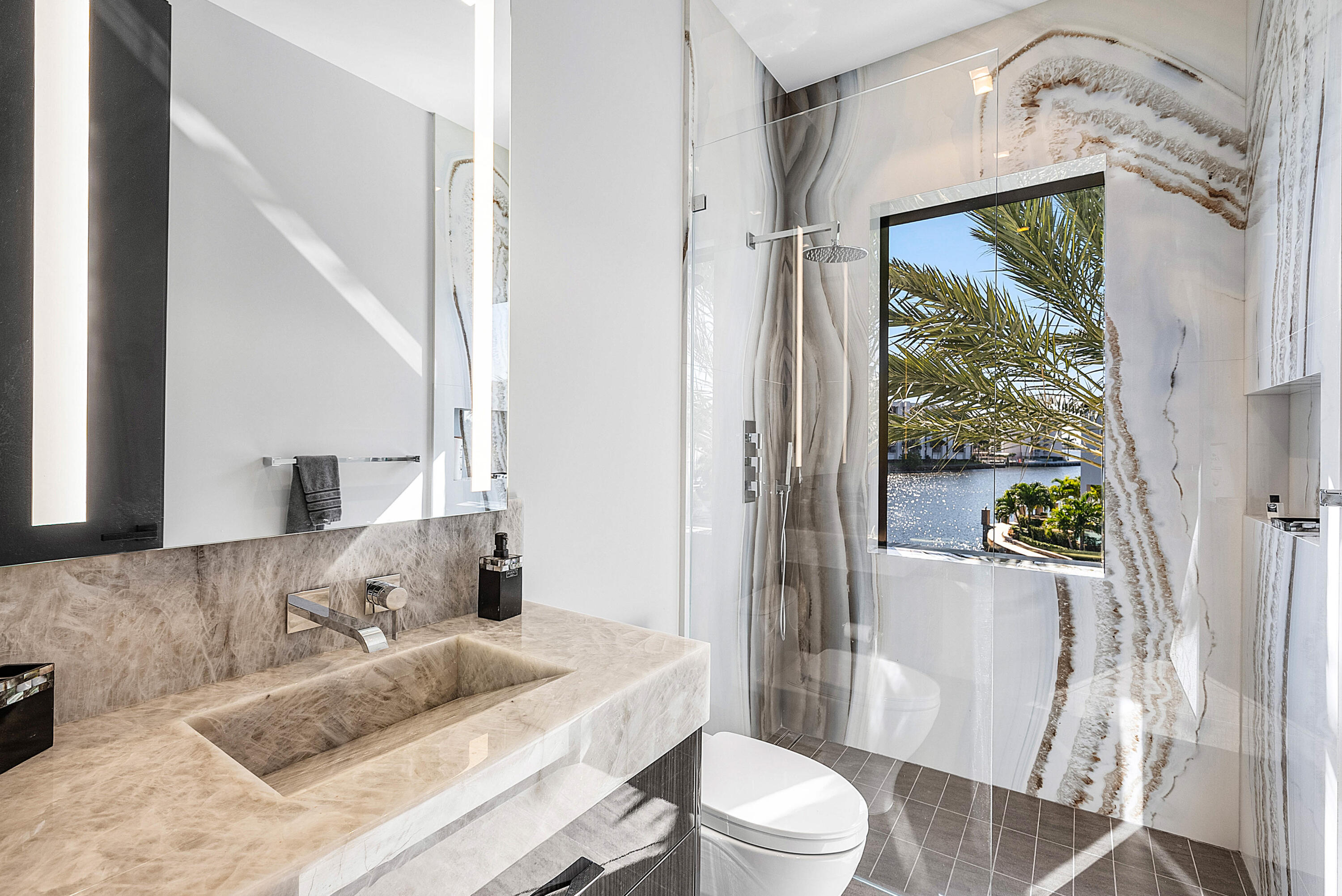 2934 NE 8th Boca Raton, FL 33431