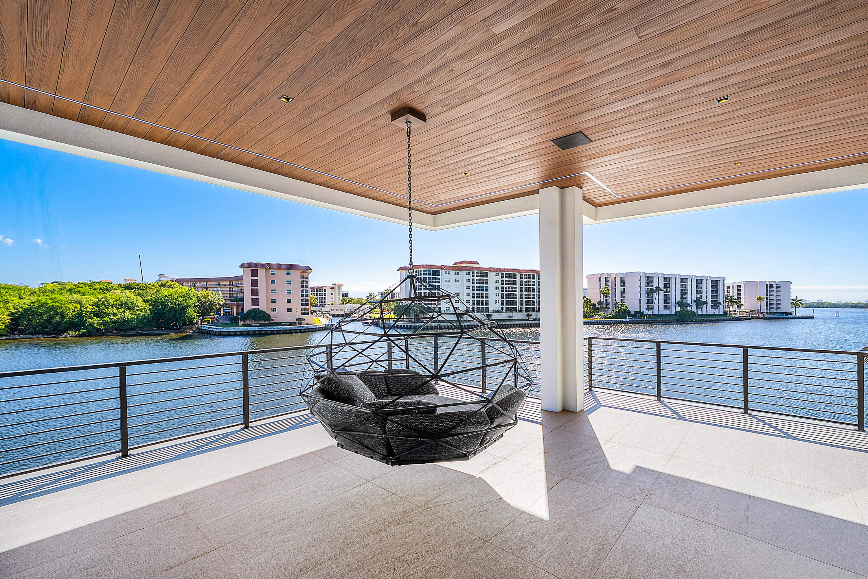 2934 NE 8th Boca Raton, FL 33431