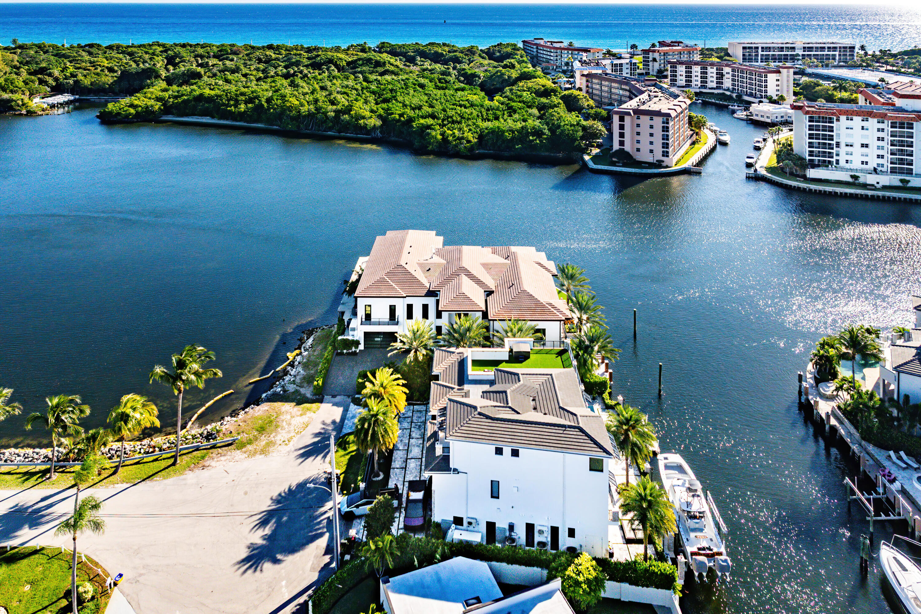 2934 NE 8th Boca Raton, FL 33431