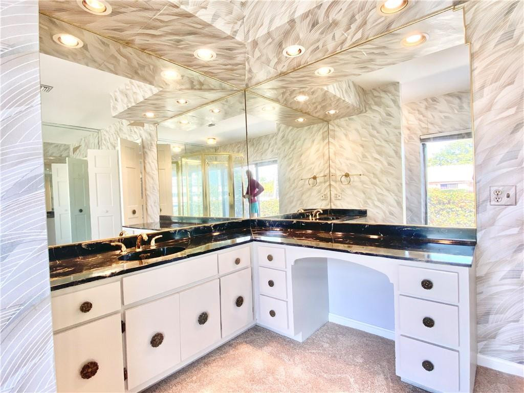 71 Bay Colony Fort Lauderdale, FL 33308