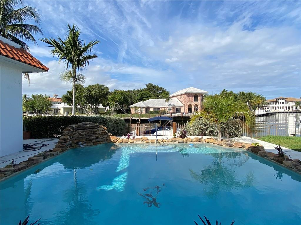 71 Bay Colony Fort Lauderdale, FL 33308