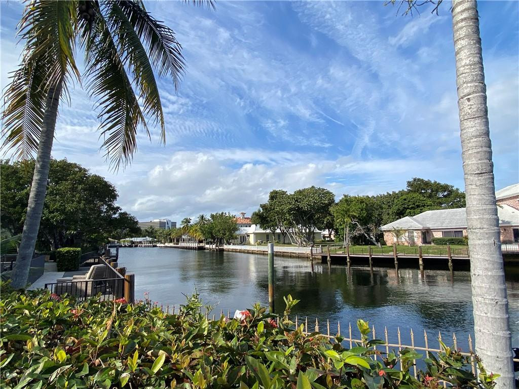 71 Bay Colony Fort Lauderdale, FL 33308