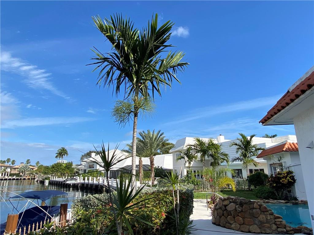 71 Bay Colony Fort Lauderdale, FL 33308