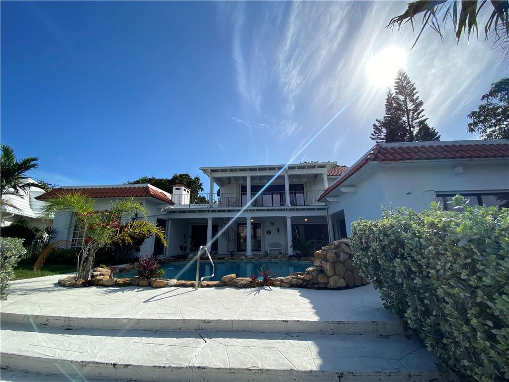 71 Bay Colony Fort Lauderdale, FL 33308