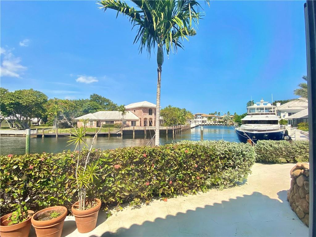 71 Bay Colony Fort Lauderdale, FL 33308