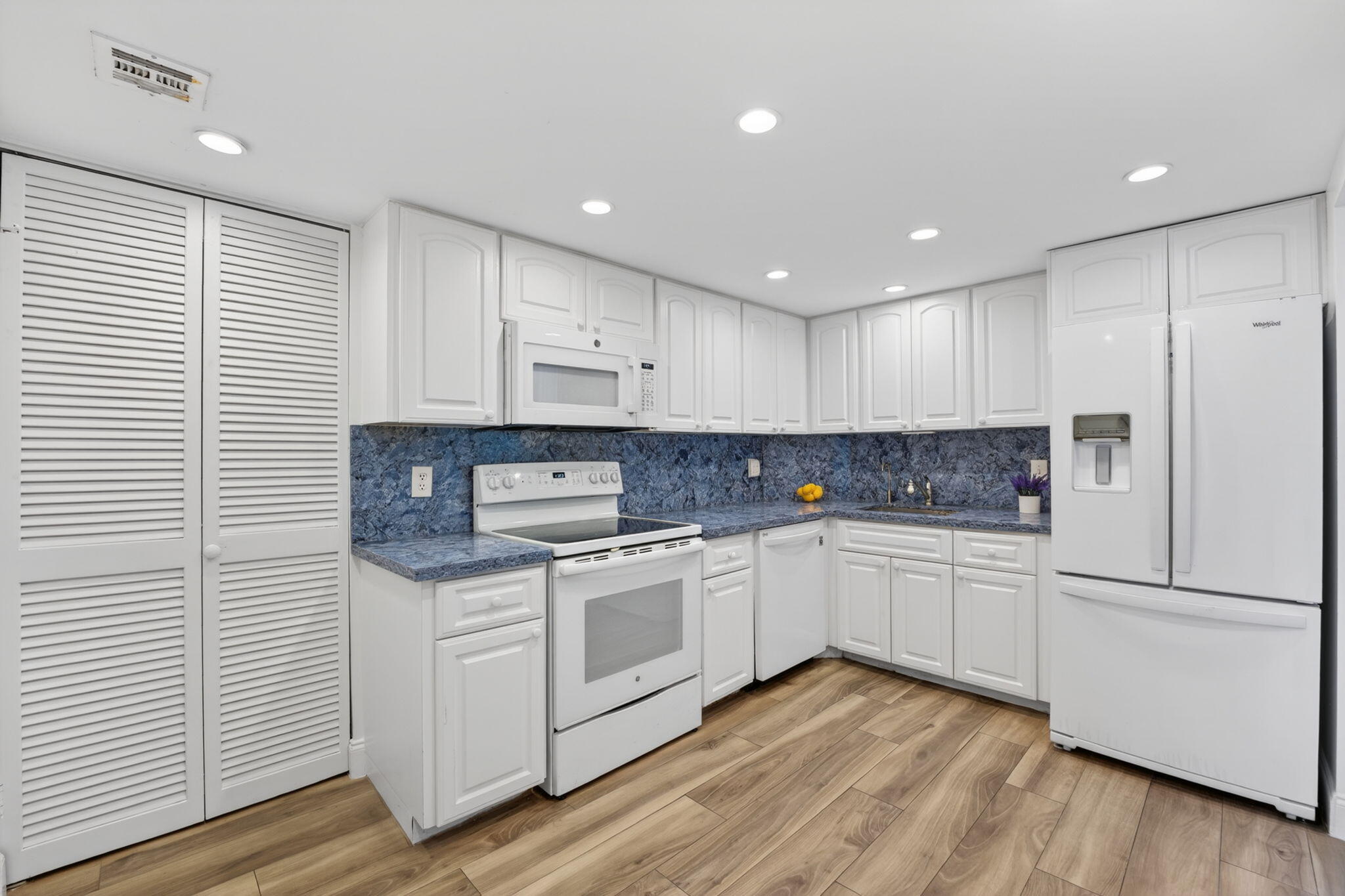 405 N Ocean #1816 Pompano Beach, FL 33062