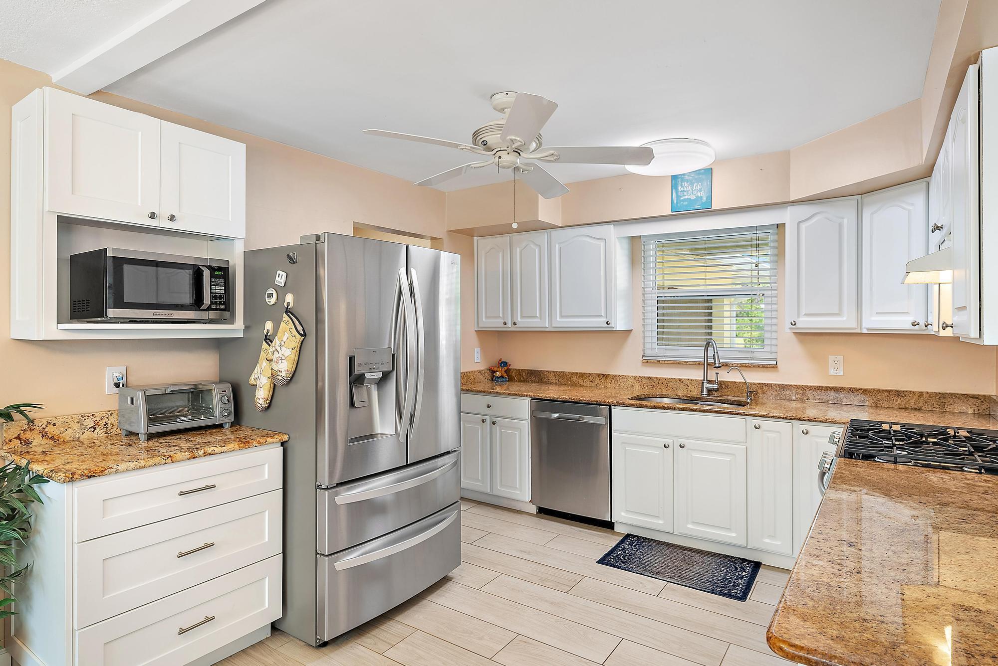 1211 Dolphin Riviera Beach, FL 33404