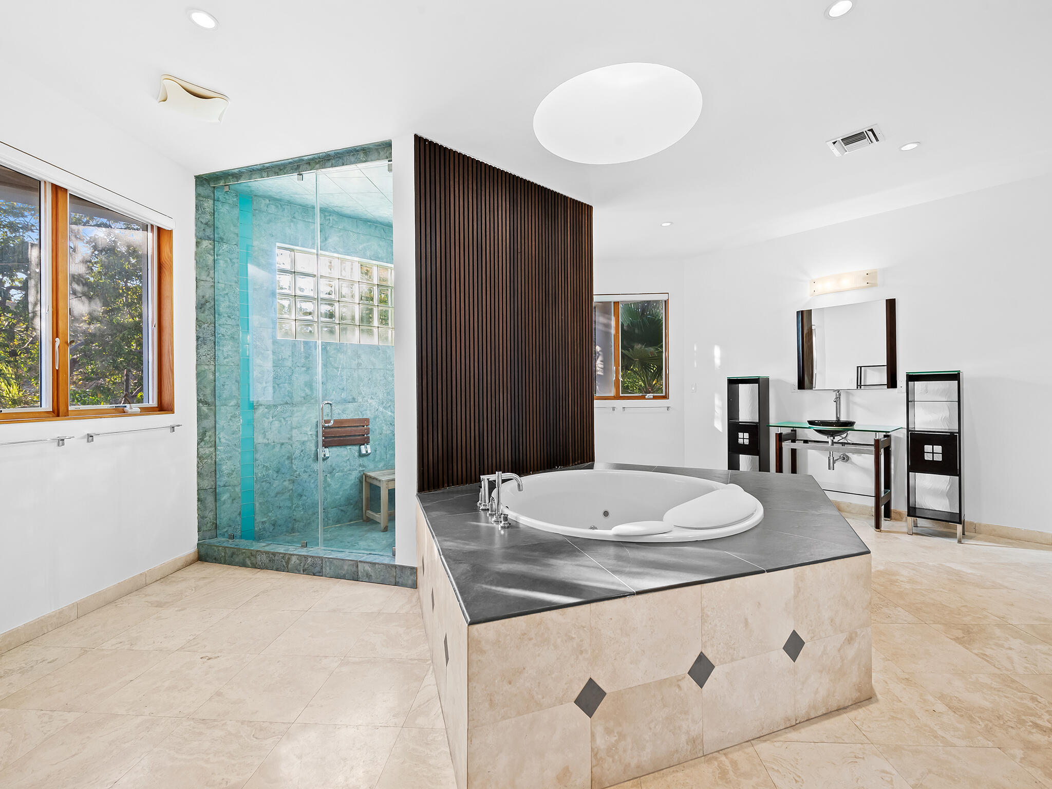 450 Victoria Fort Lauderdale, FL 33301