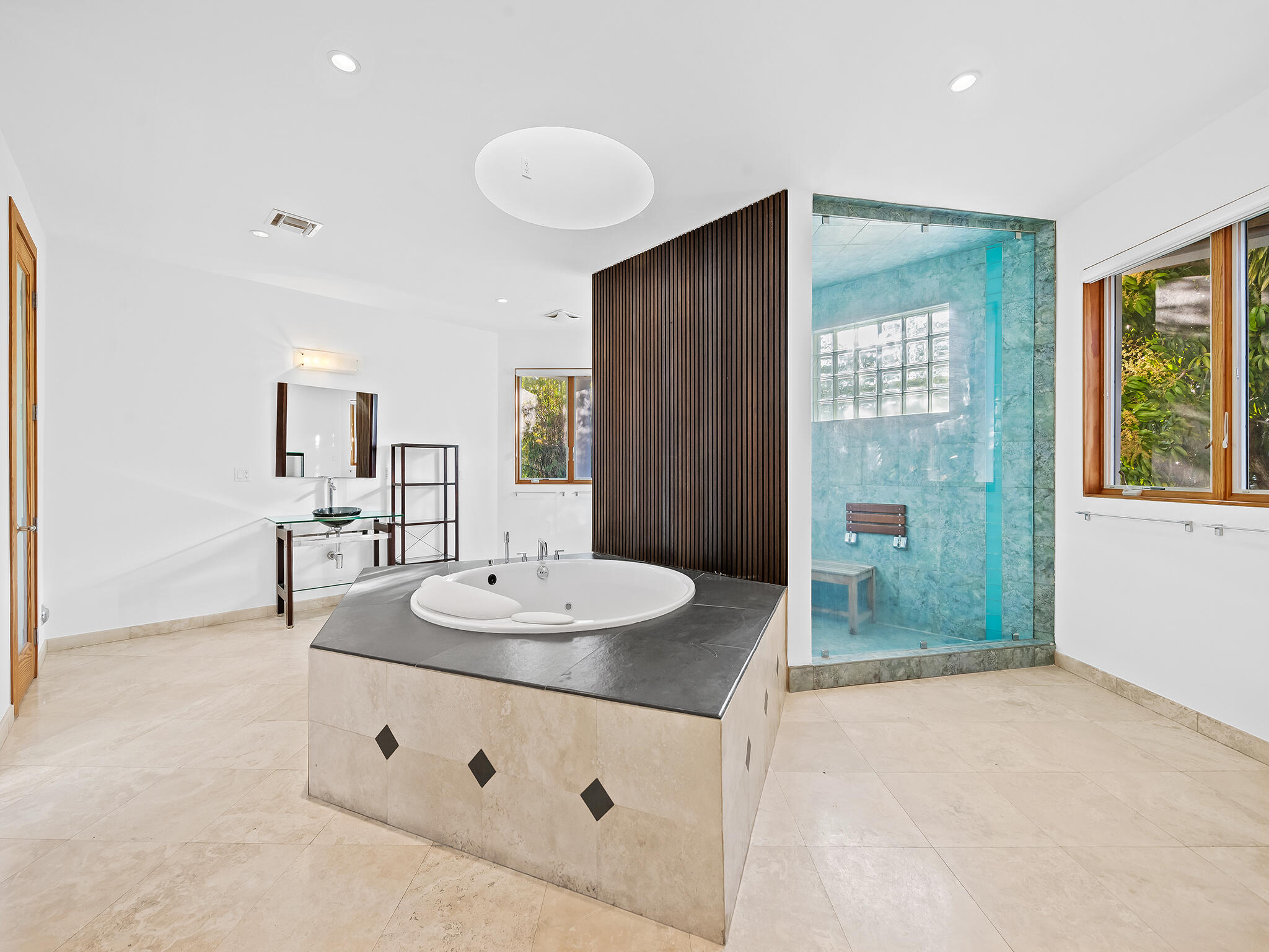 450 Victoria Fort Lauderdale, FL 33301